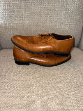 Men's Size 10 Bata Tan Leather Derby Shoes — Sleek Lace-Up Dress Oxfords